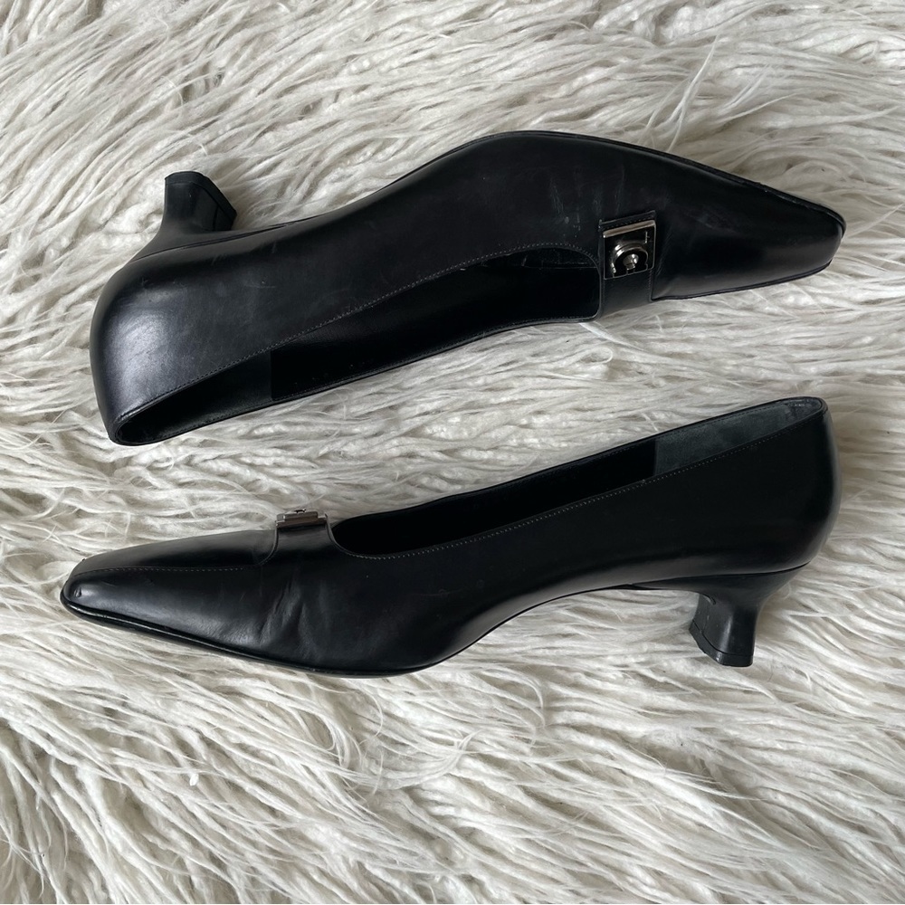 Salvatore Ferragamo Black Leather Buckle Detail Kitten Heel Pumps Size 8.5 - Picture 3 of 12